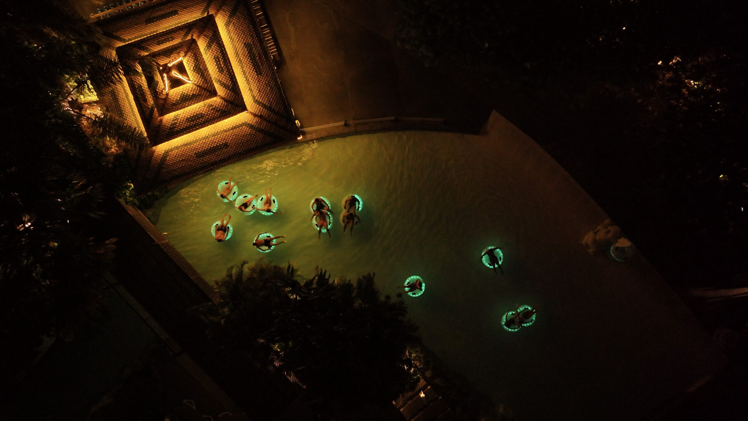 SIAM NIGHT (tylko lipiec i sierpień) – Siam Park po zmroku