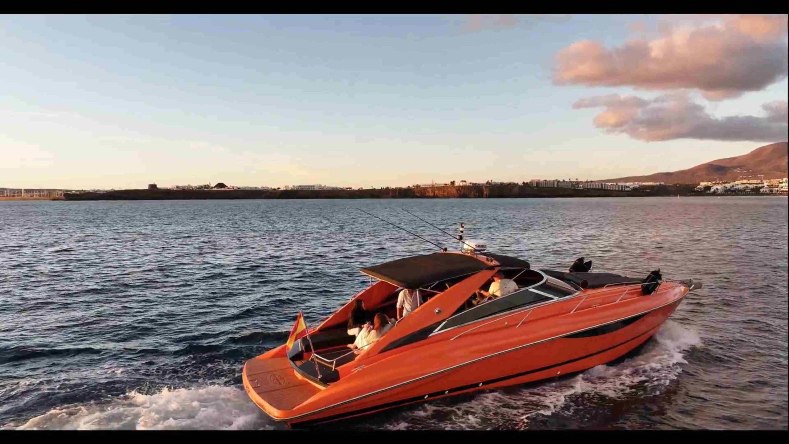 Jacht premium Sunseeker – 3h rejs wzdłuż Lanzarote