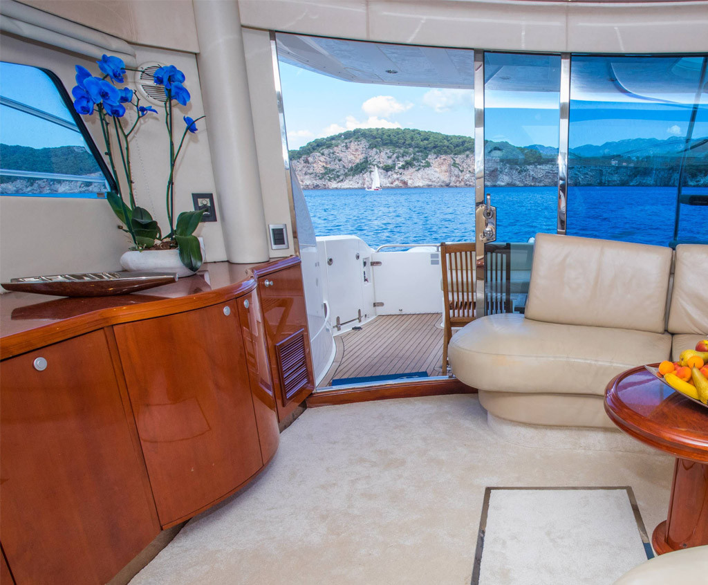 Prywatny jacht z kapitanem – Puerto Rico (18 m)