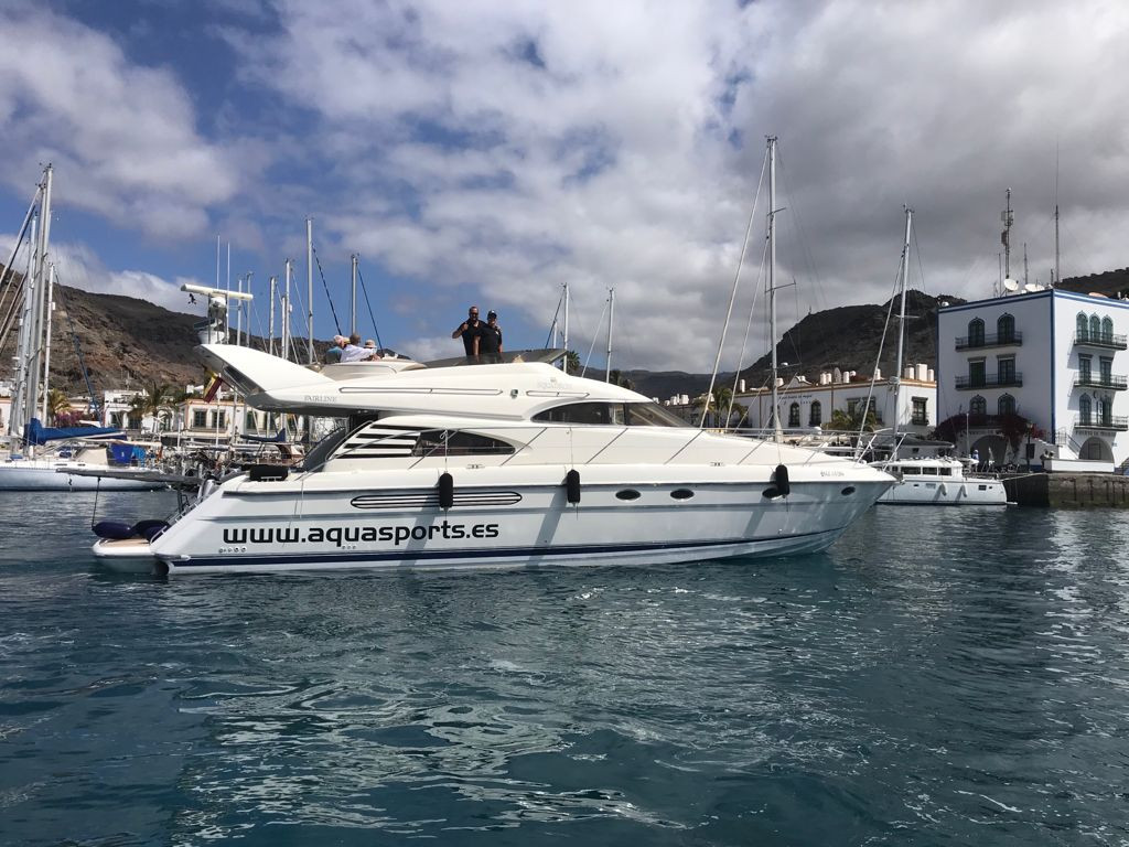 Prywatny jacht z kapitanem – Puerto Rico (18 m)